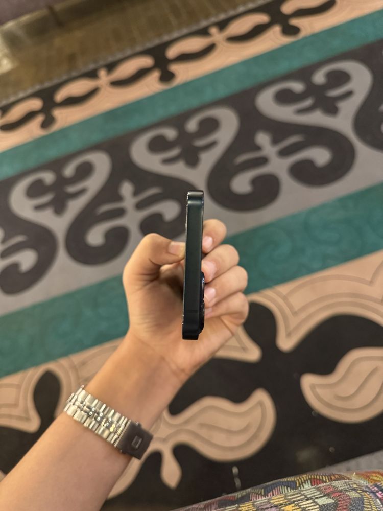 iPhone 13, с коробкой
