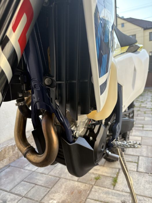 Motocicleta Husqvarna FE 350 2024 5 ore de functionare