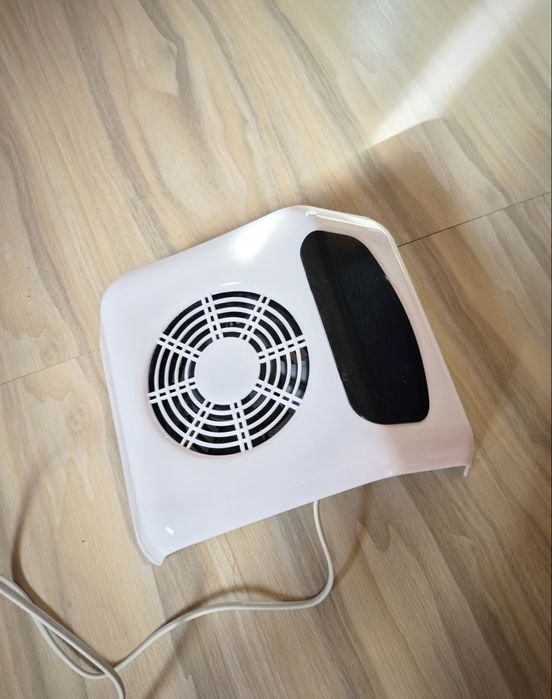 Прахоуловител при сваляне на гел лак