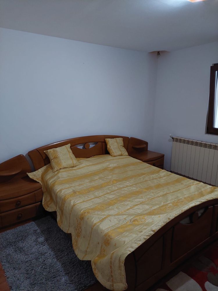 Inchiriez apartament 2 camere decomanadat