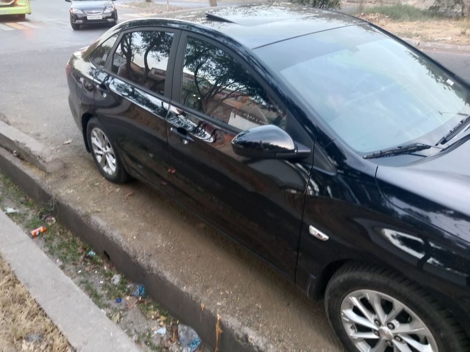 Monza sotiladi 2023 yil ishlab chiqarilgan