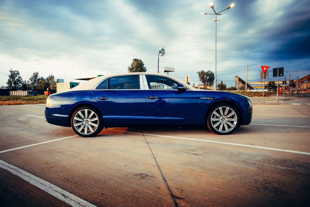 Bentley Flying Spur W12