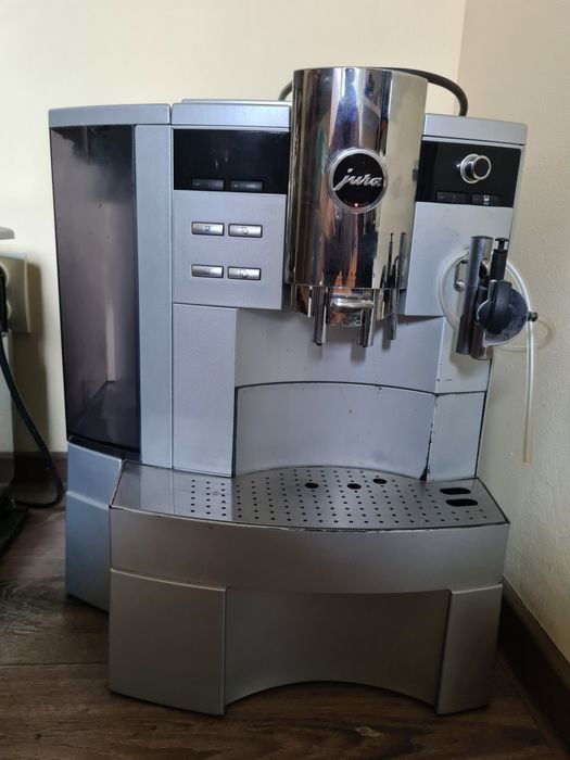 Espressor aparat cafea boabe, macinata Jura Xs95 OneTouch si Jura Ena5