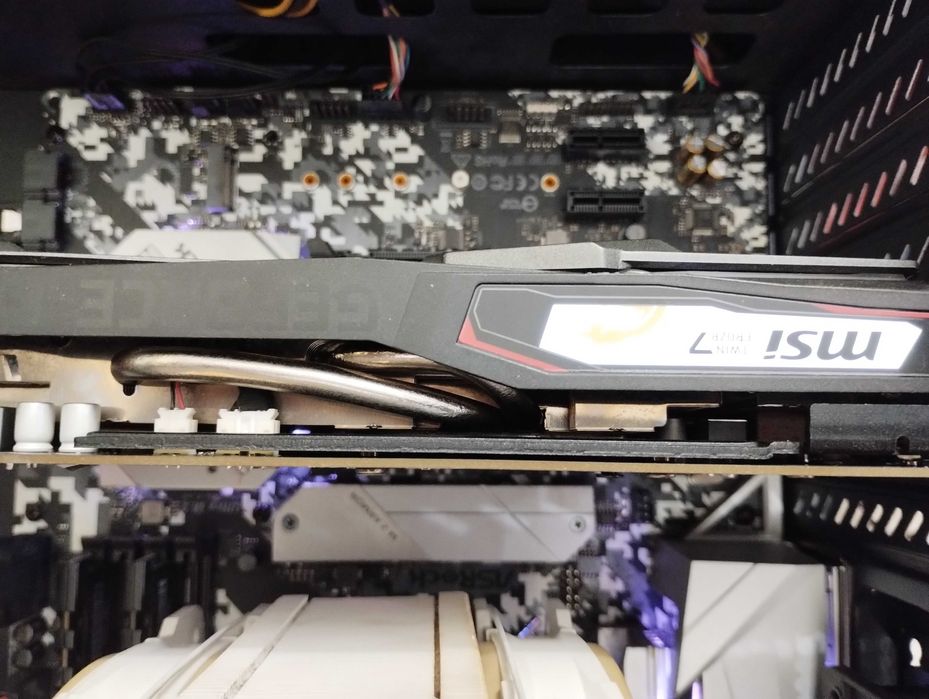 Геймърски Компютър/Ryzen5 1600/16GB RAM/SSD-256+1TB/GTX 1650 SUPER 4GB