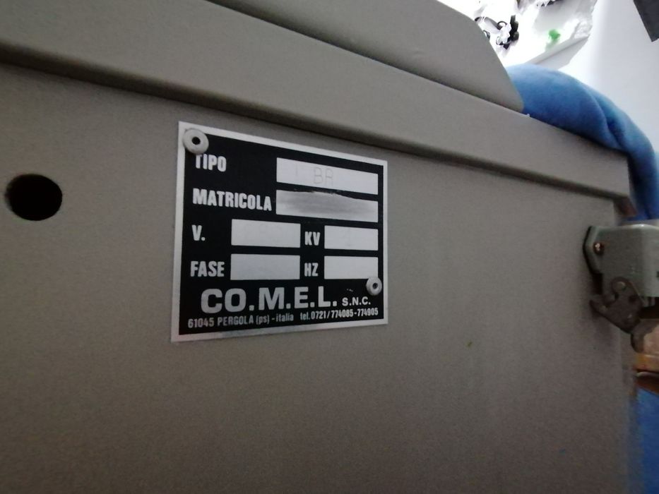 Vând masa de călcat industriala cu absorbție material