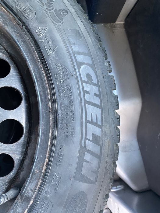 Гуми michelin semperit с джанти 16 цола 205 60 16 свалени от мерцедес