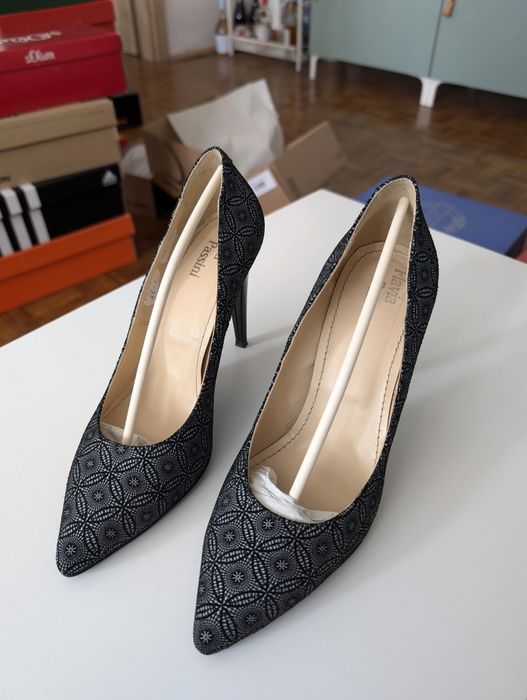 Pantofi eleganți cu toc 37