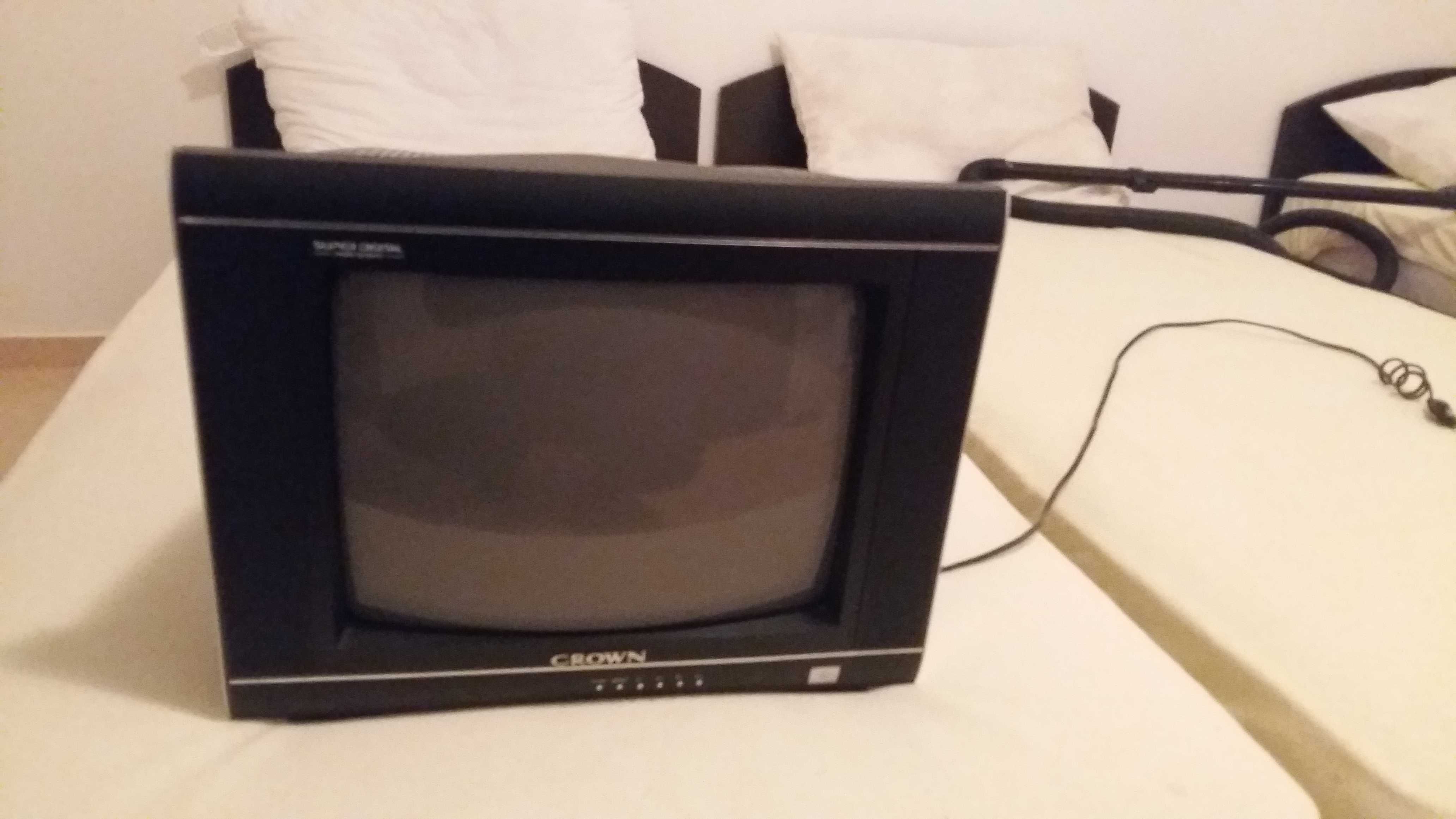 Малки Телевизори и LG Golden Eye II