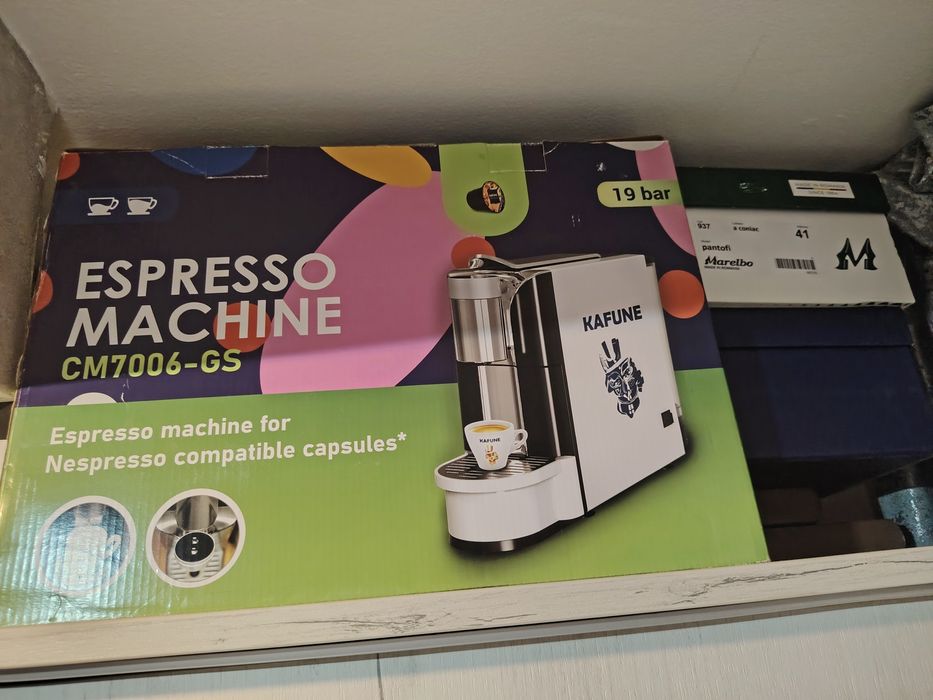 Expresor de cafea capsule  nou , nouț , nefolosit