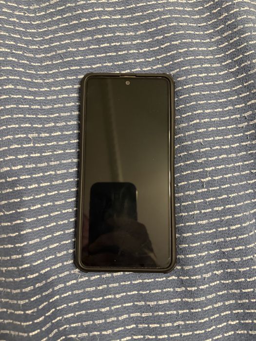 Продам Самсунг А51 6/128