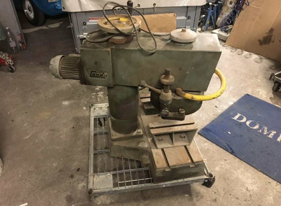 Машина за шлайфане на глави