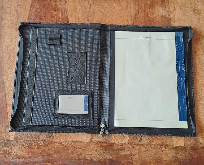 папка луксозна за документи черна с цип Марксман Marksman Размер А4