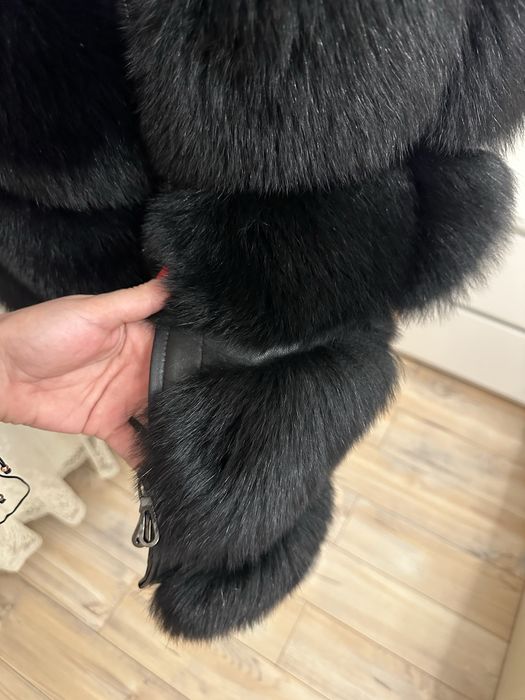 Vesta blana naturala si piele lungă superba