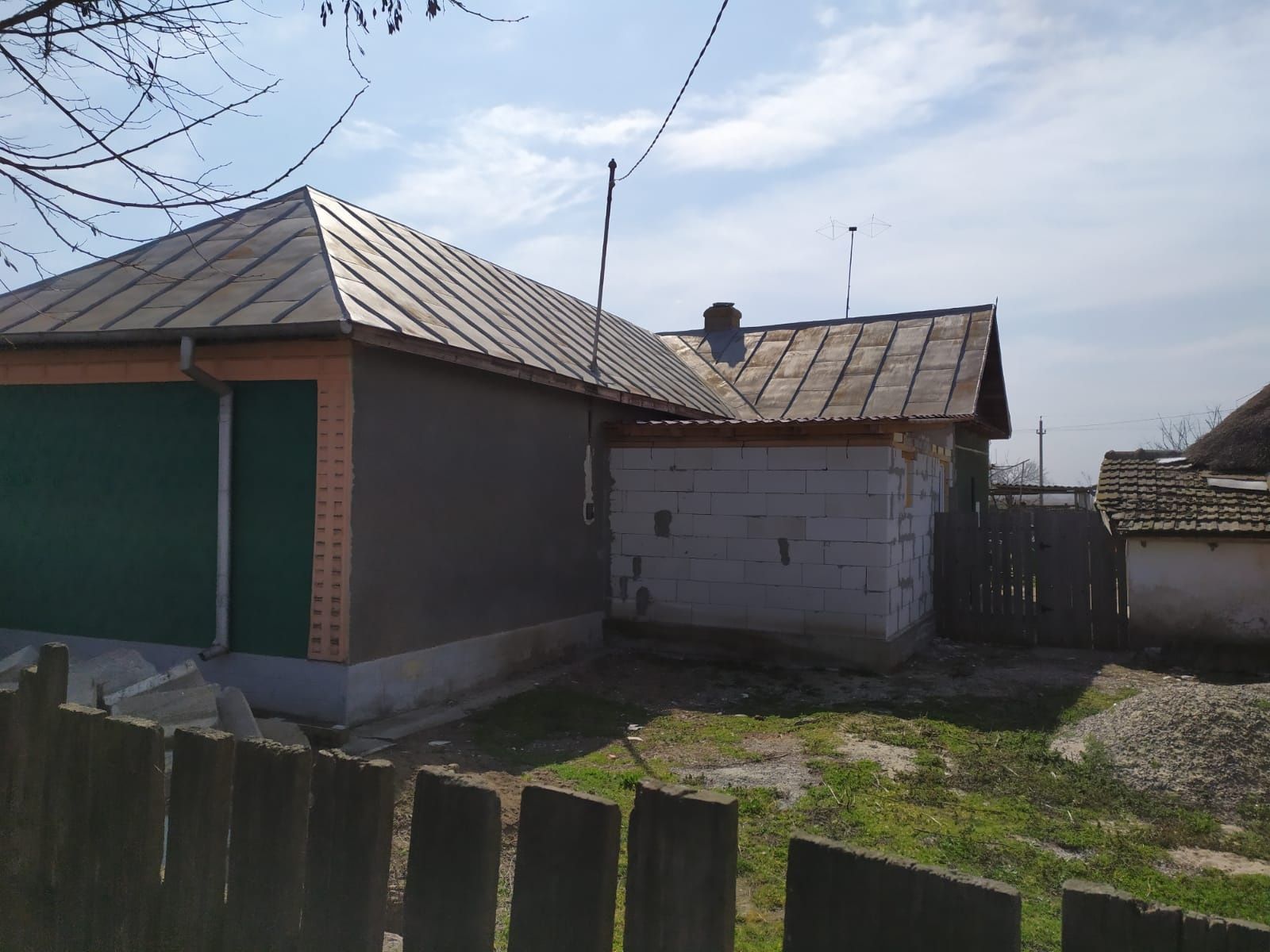 Casa de vânzare în satul lunca com ceamurlia de jos jud Tulcea