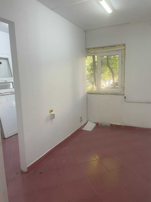 Inchiriez apartament 2 camere metrou Aparatorii Patriei