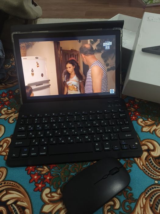 Продам планшет андроид.