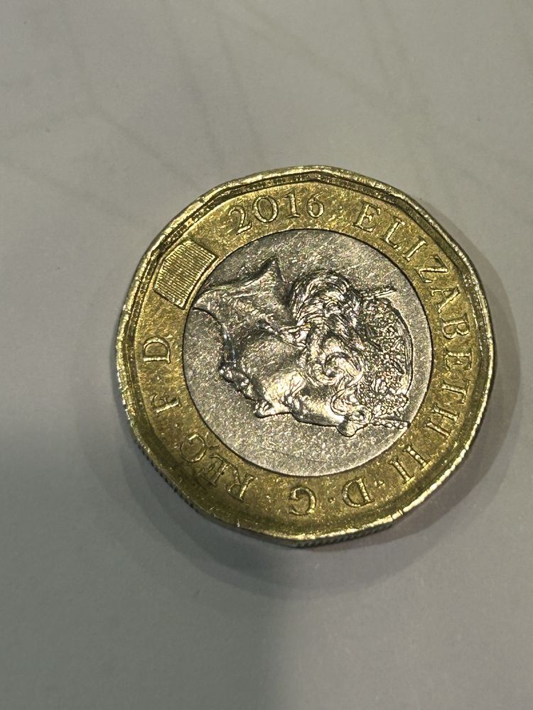 Moneda One Pound