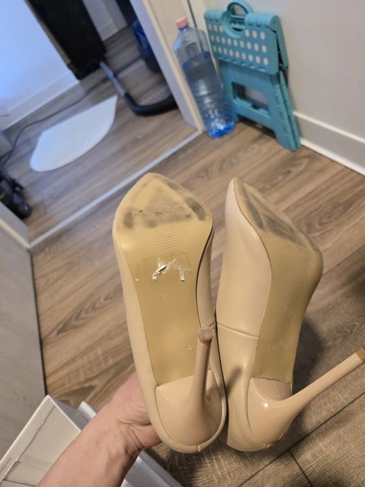 Pantofi nr 38 nude