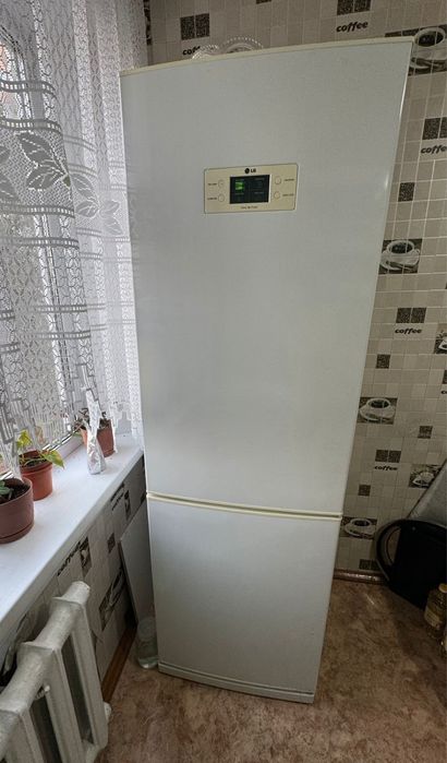 Продам холодильник