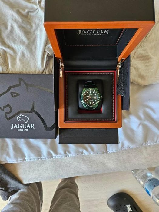 Часовник Jaguar, оригинален със сертификат.