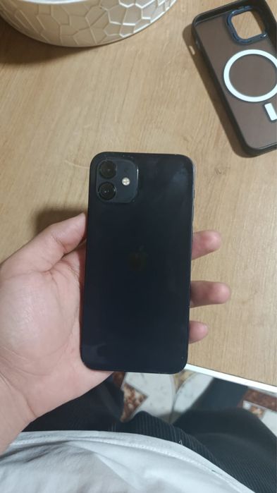 Продам айфон 12 в отличном состояние