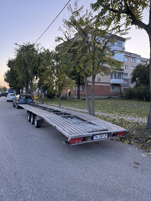 Inchiriez/inchiriere platforma auto 8,5 m