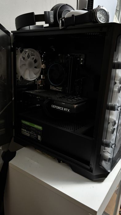 Pc de gaming inca in garantie