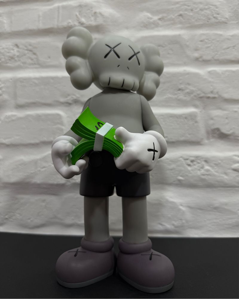 Kaws “Money Flip” Figure Фигура Grey Money