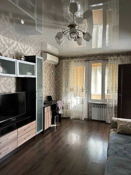 Продается 1/3/5 на Лисунова -4  (армянские дома) с ремонтом и мебелью