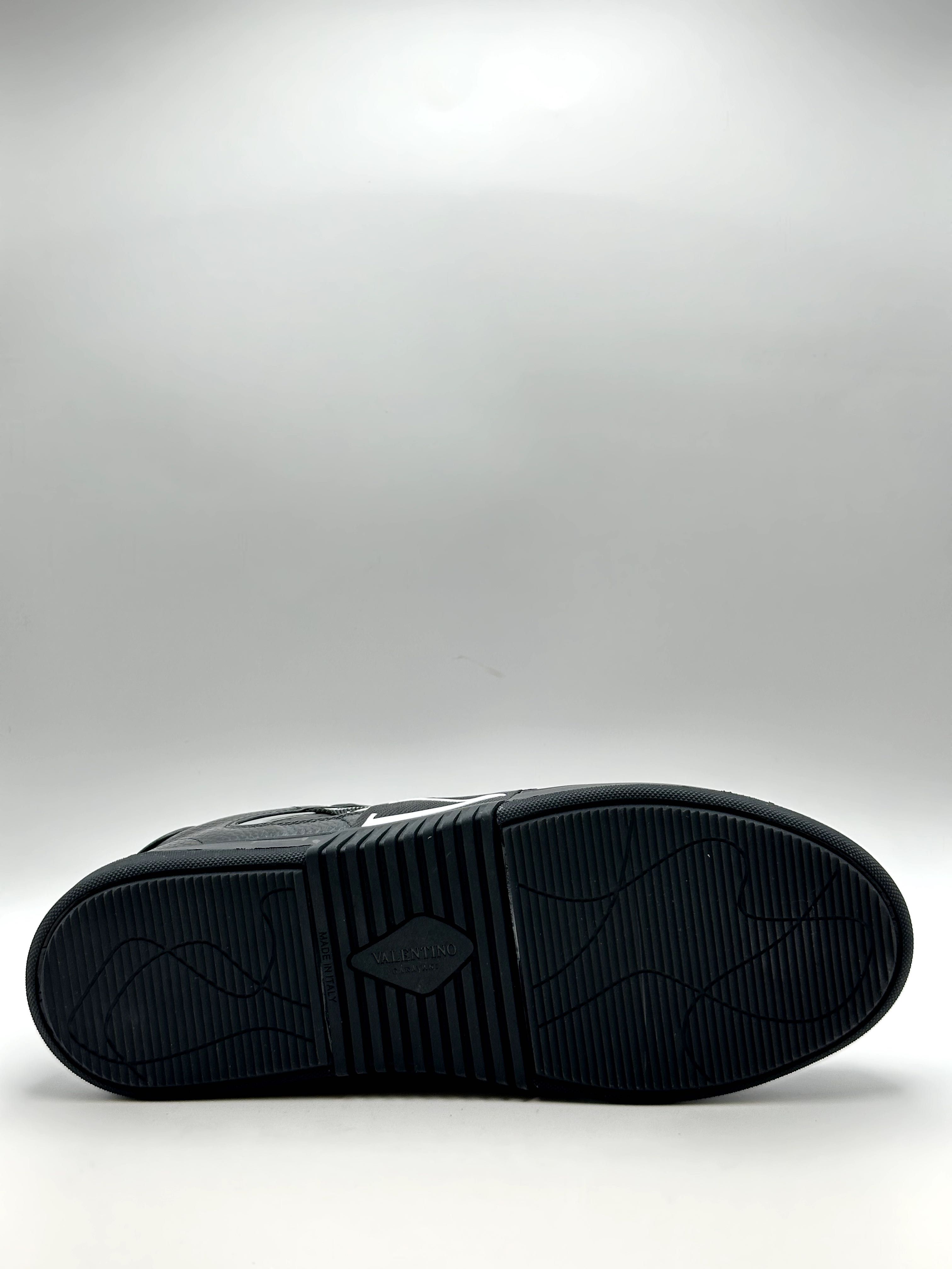 Valentino Low-Top VL7N Black