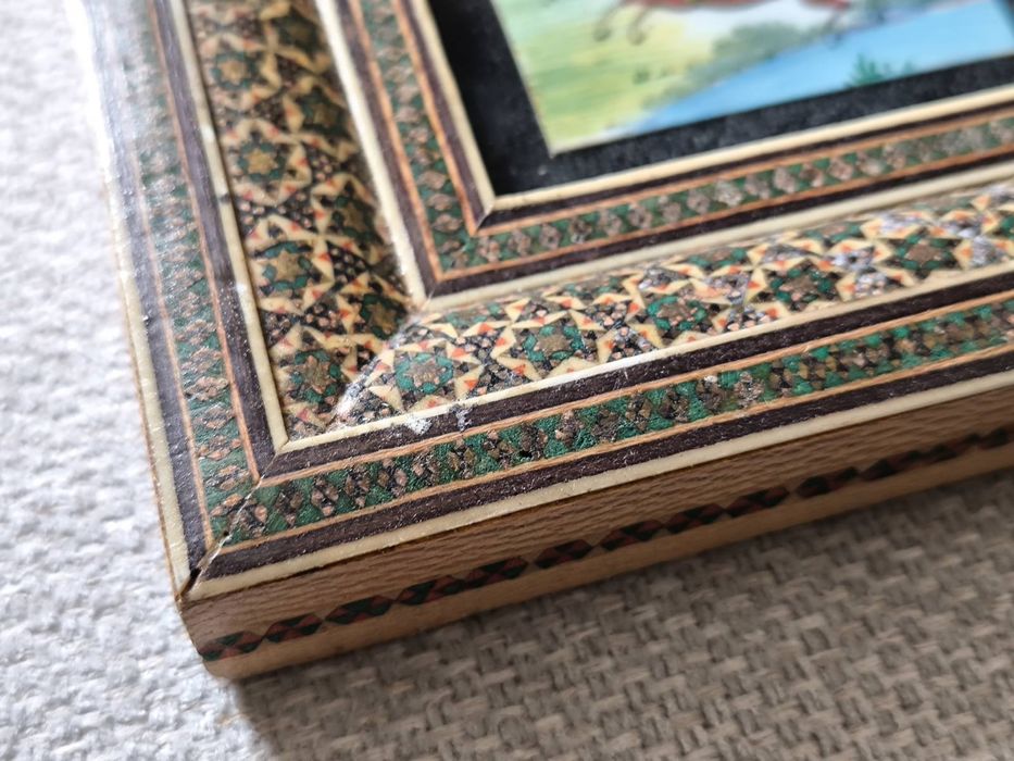 Продавам миниатюрна Индо-Персийска картина с рамка с Микромозайка