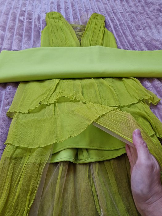 Rochie elegantă verde lime – mărime S, stare excelentă