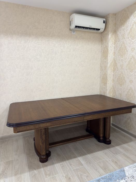 Продается стол в хорошем состоянии!