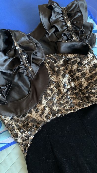 Платье б/у в отличном состоянии