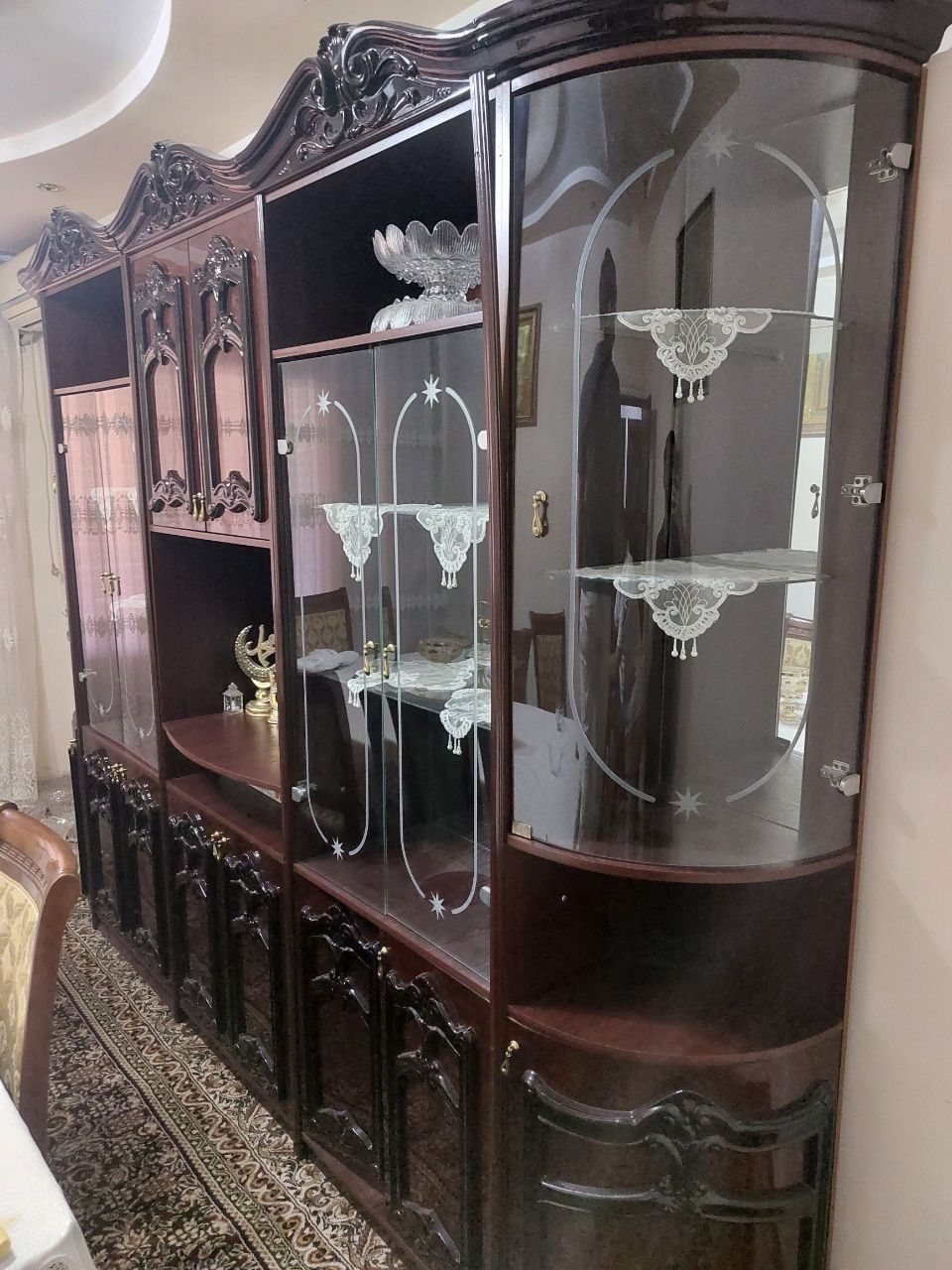 Стенка сотилади арзонга