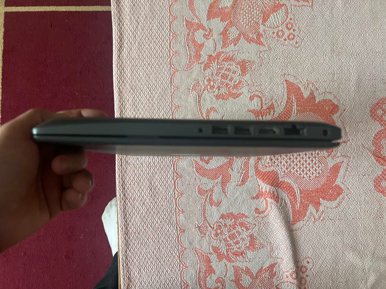 Hp noutbuk. Juda ajoyib dizayndagi kompyuter