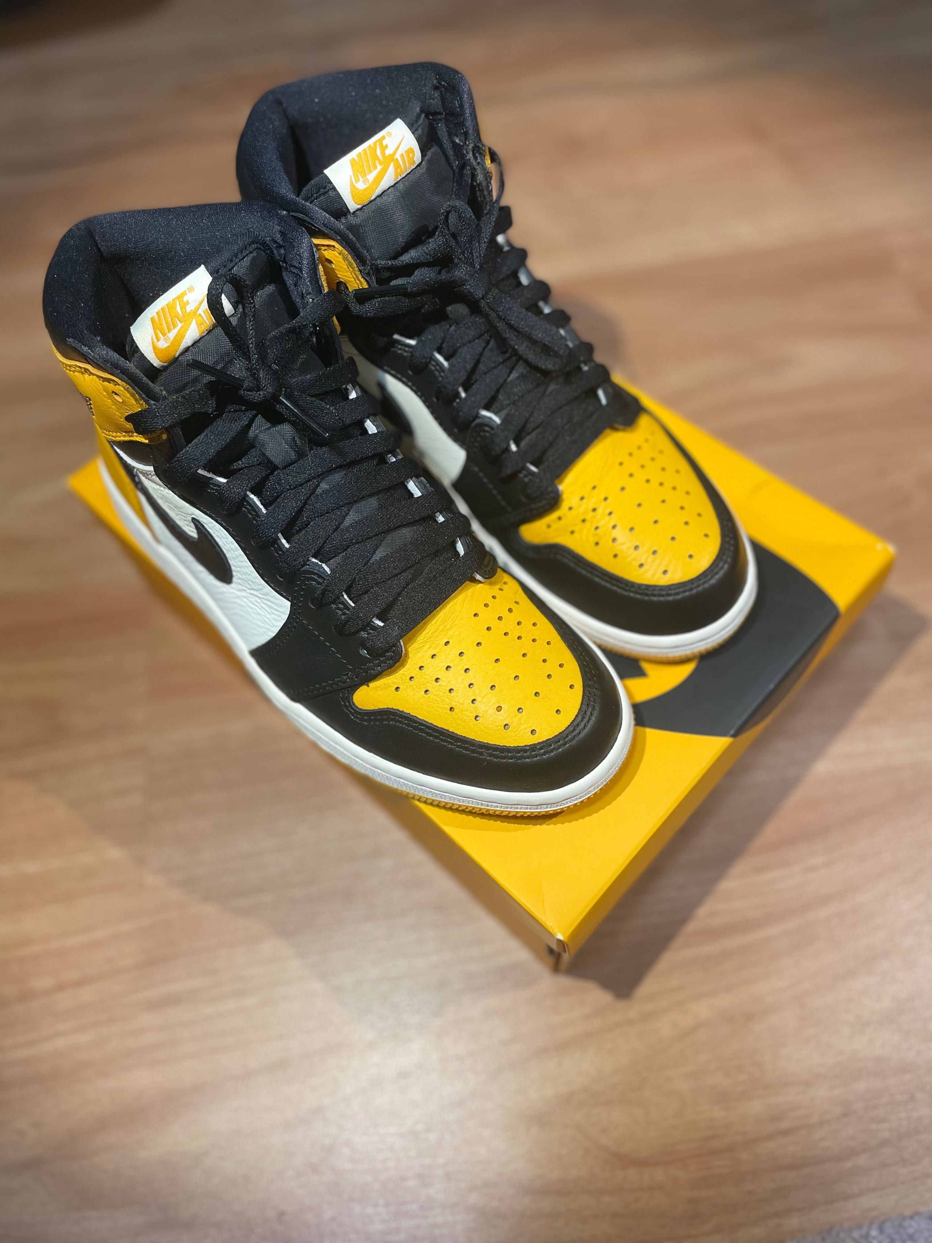 Size 42 EU - Jordan 1 Retro OG High Yellow Toe