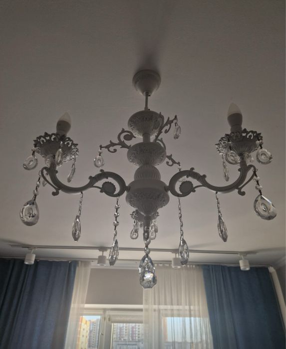 Продам люстру б/у