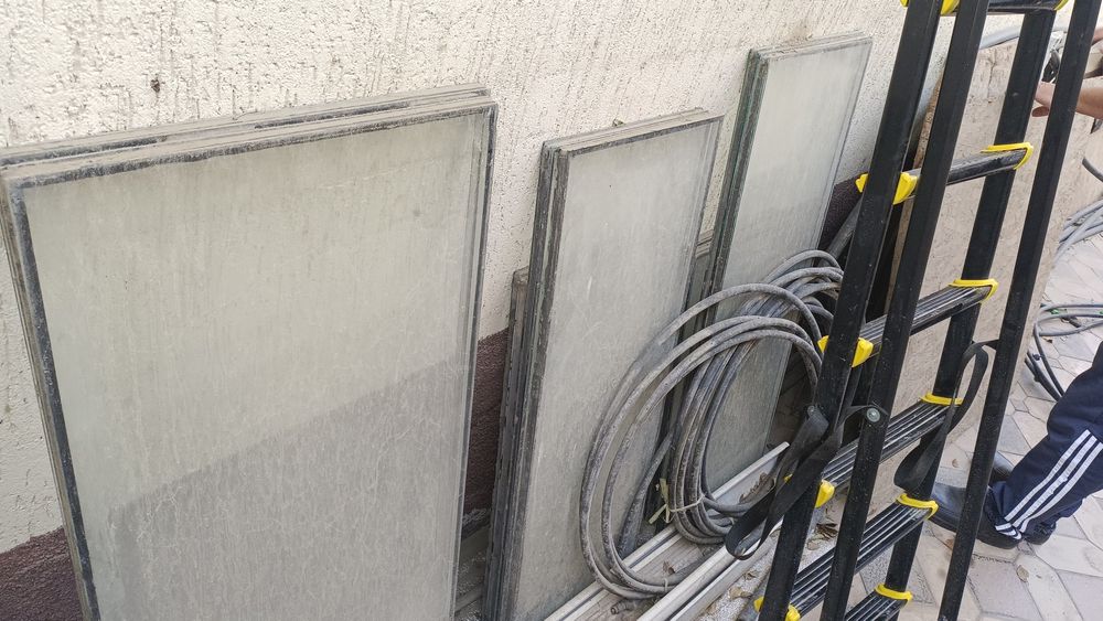 Пастик окна б/у 10 тг 3 шт