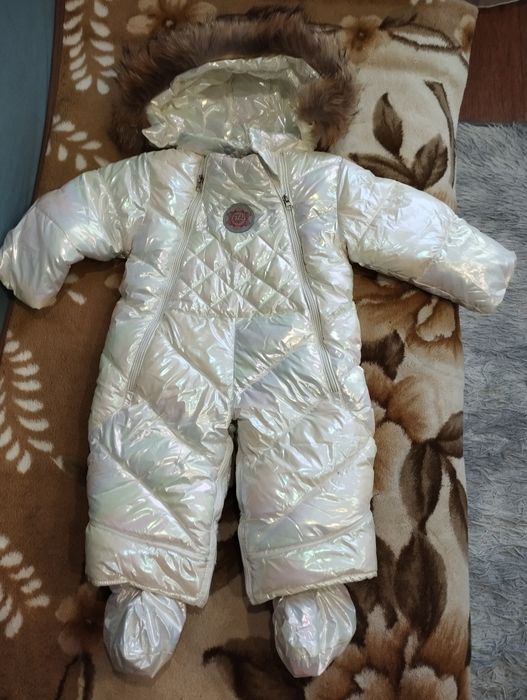 Продам детский зимний комбинезон