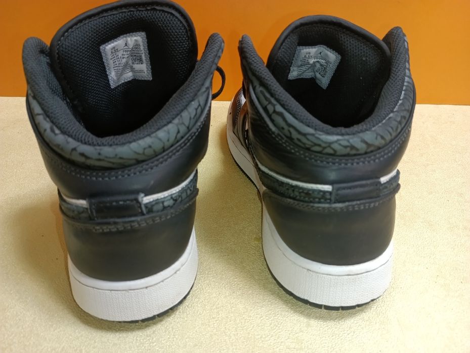 Nike N 39 Air Jordan Mid кожени - 45 лв