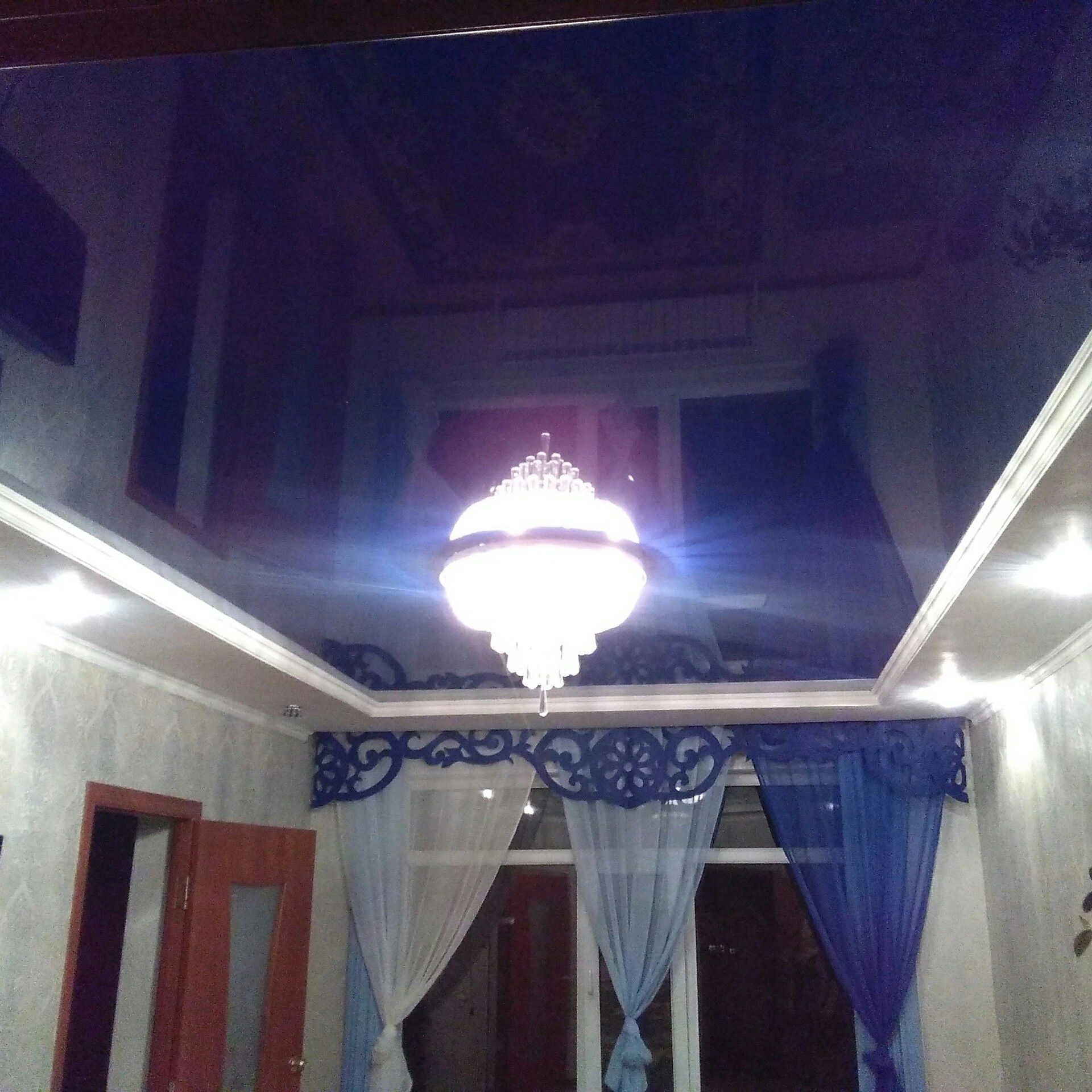 Натяжные потолки