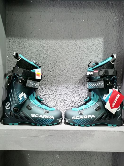 Clapari schiuri ski tura Scarpa F1 Carbon Nou! Marime 30