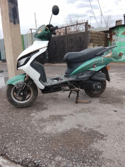 Продам скутор на ходу