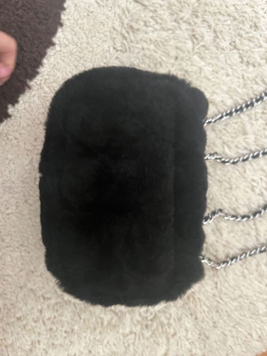 Coach Pillow Madison 18 черна пухена чанта