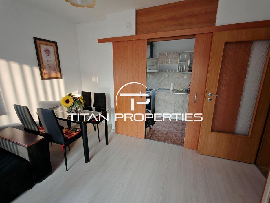 Дава се под наем Тристаен апартамент в Пловдив, Младежки Хълм - 130 кв.м за 600 € - Снимка #2