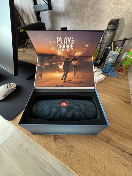 Портативная колонка JBl Charge 4