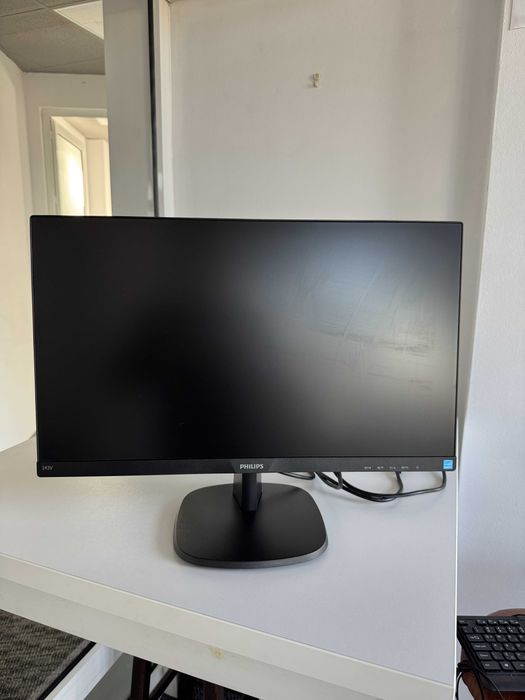 Philips монитор 24" модел:24V7QDAB/00