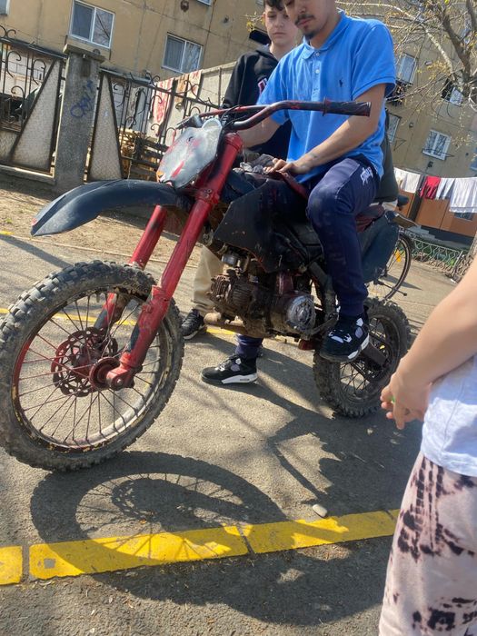 Vand sau schimb kxd pro 125cc