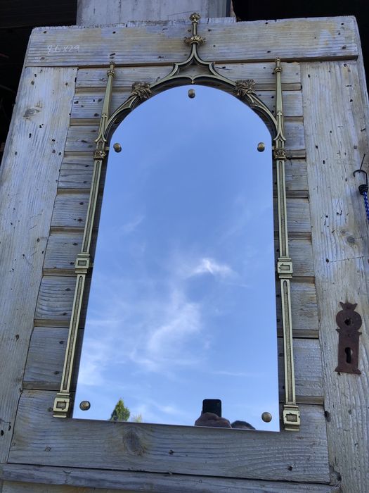 Oglindă veche din bronz